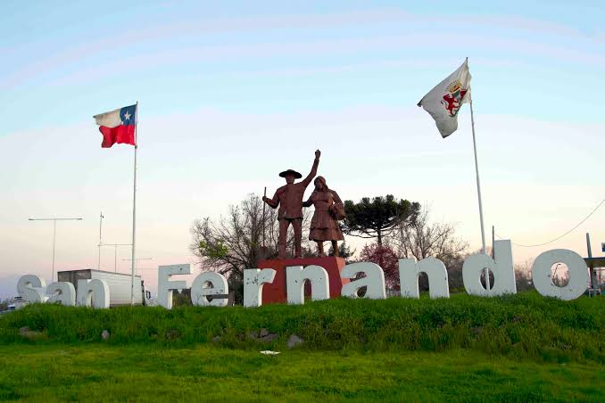 Alcalde de San Fernando y Seremi de Vivienda anuncian sanciones contra constructoras por filtraciones en viviendas